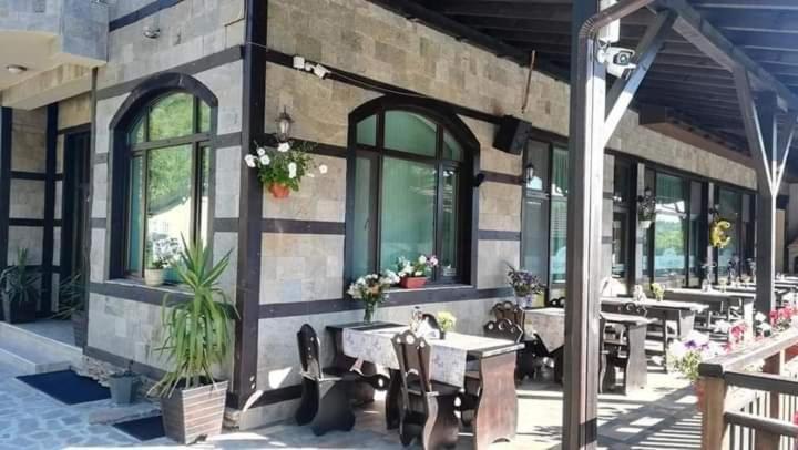 Тодорини Кукли Hotel Spanchevtsi Екстериор снимка